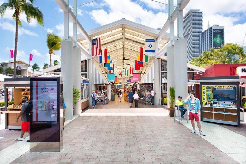 My Lovely Home In Miami 15 Minutes From The Beach Exterior photo